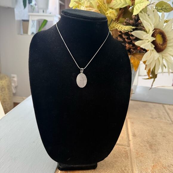 925 Sterling Silver Cross Pendant Necklace - Picture 2 of 7